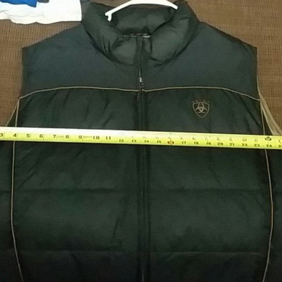 Ariat Puffer Vest - Picture 4 of 6